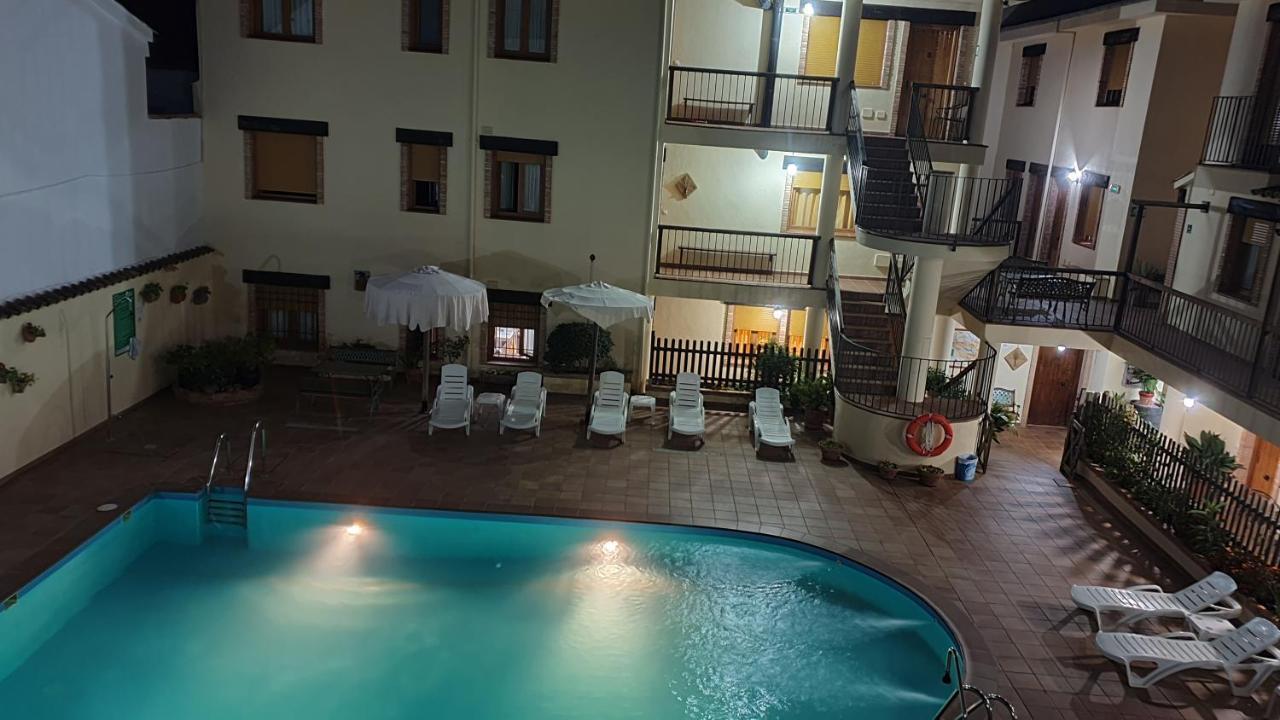 Apartamentos Valle Del Guadalquivir Arroyo Frio Buitenkant foto